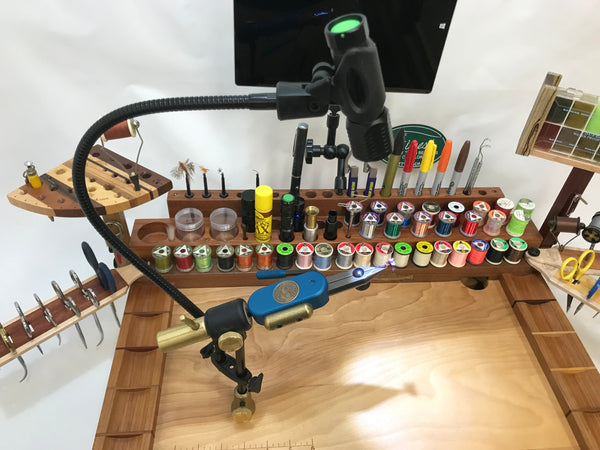 Portable LED Light (operated with 3 AAA batteries)