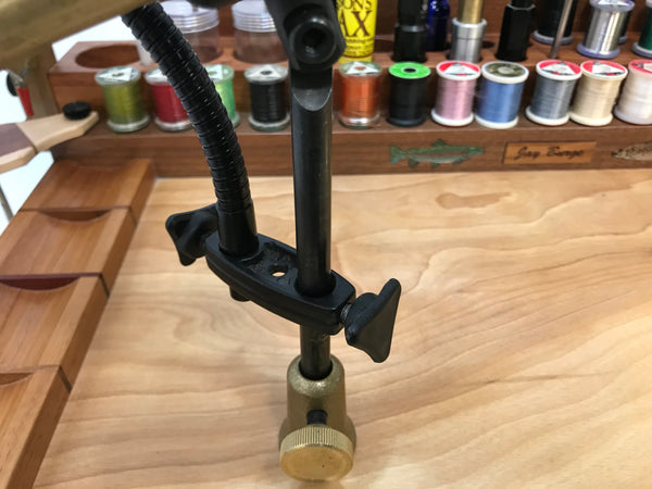 Portable LED Light (operated with 3 AAA batteries)